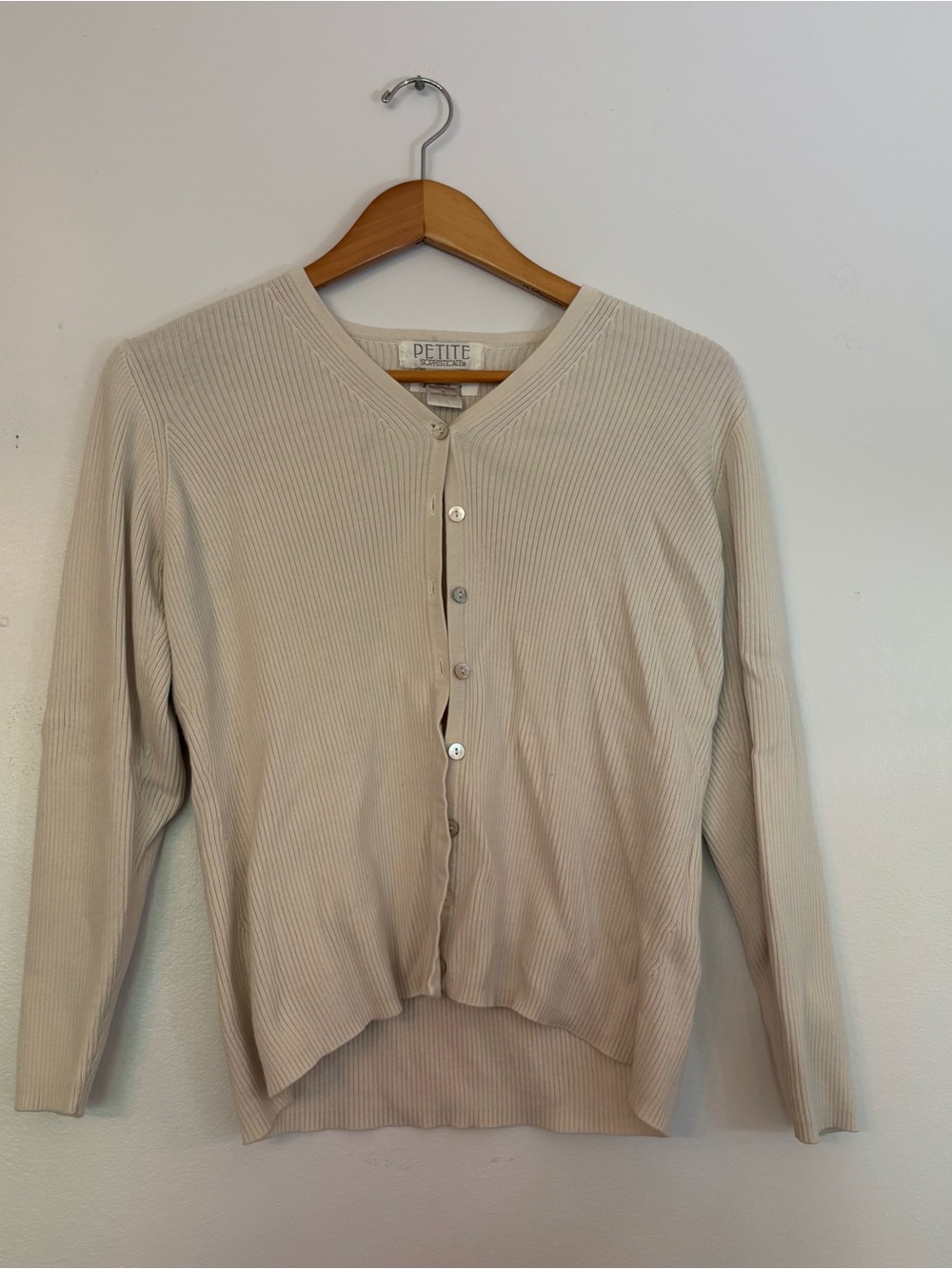 Small vintage ribbed knit V-neck cardigan